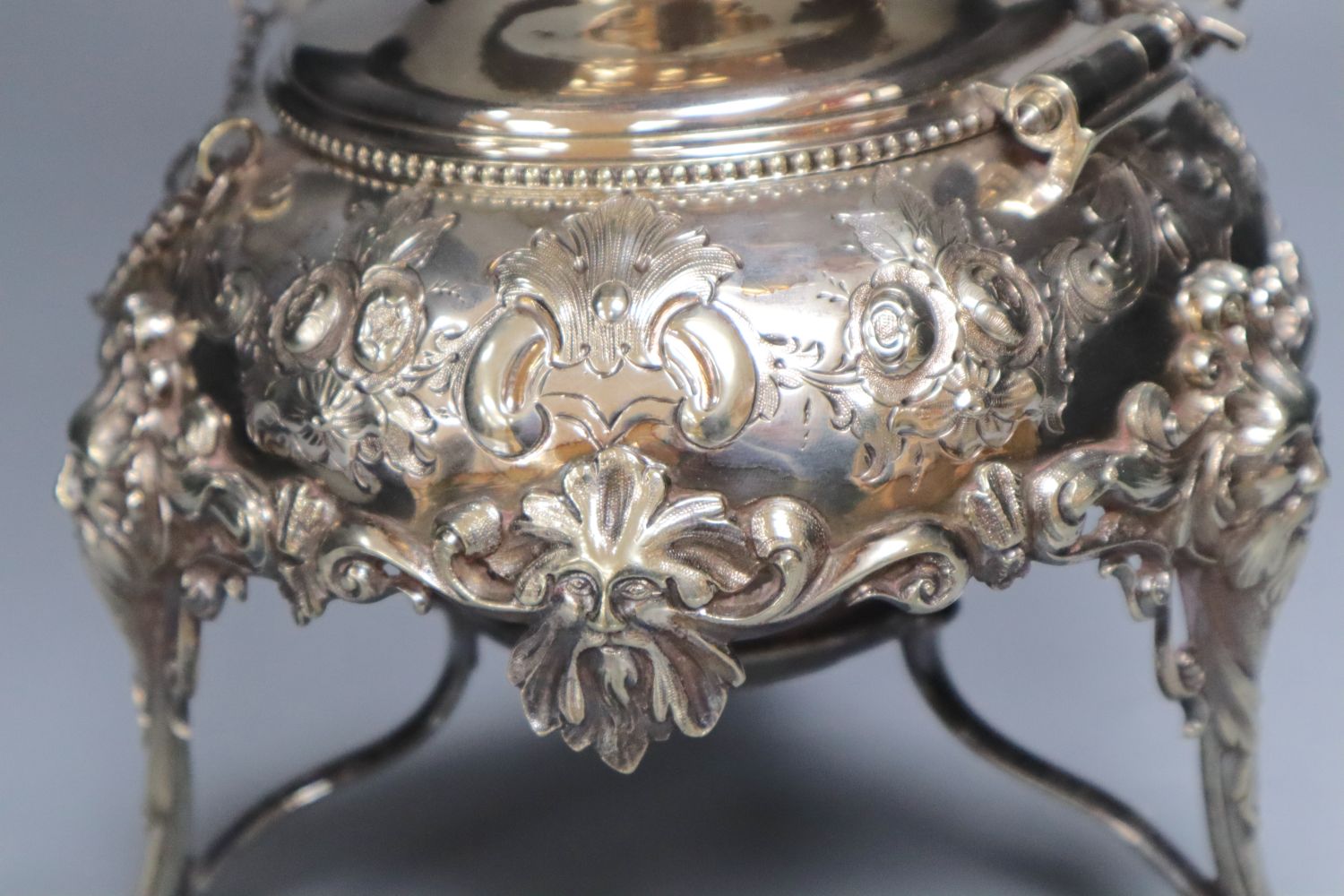 An Edwardian silver plated tea kettle, height 44cm